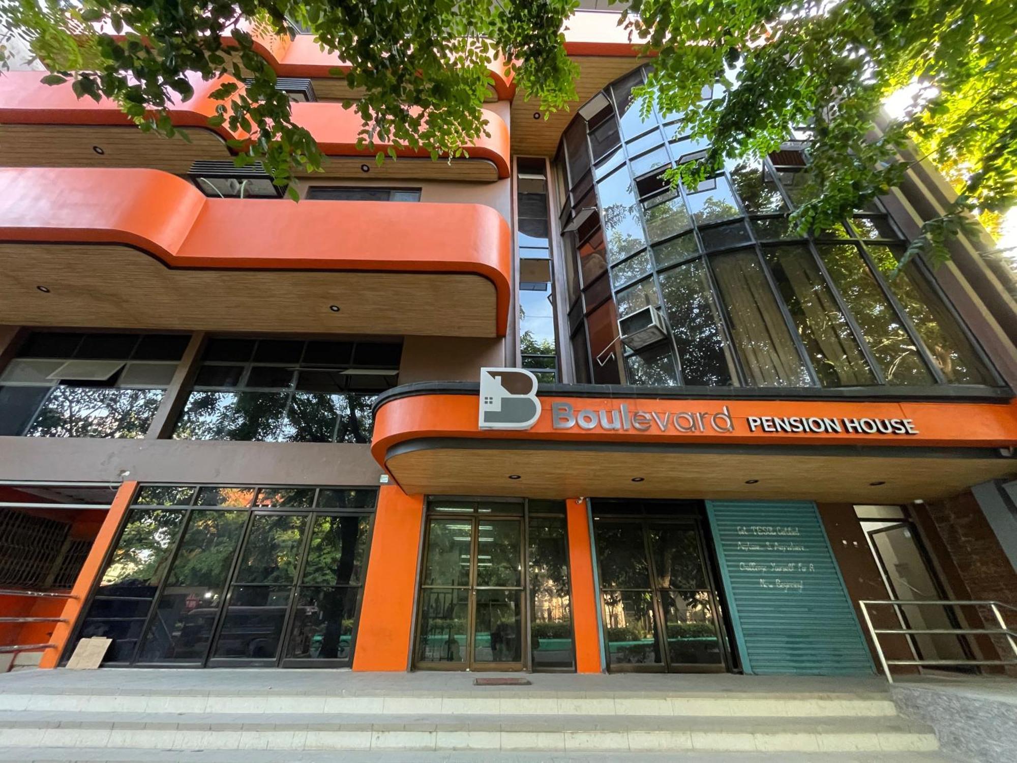 Boulevard Pension Hotel 세부 외부 사진